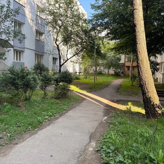 Apartament cu 3 camere decomandat în George Enescu