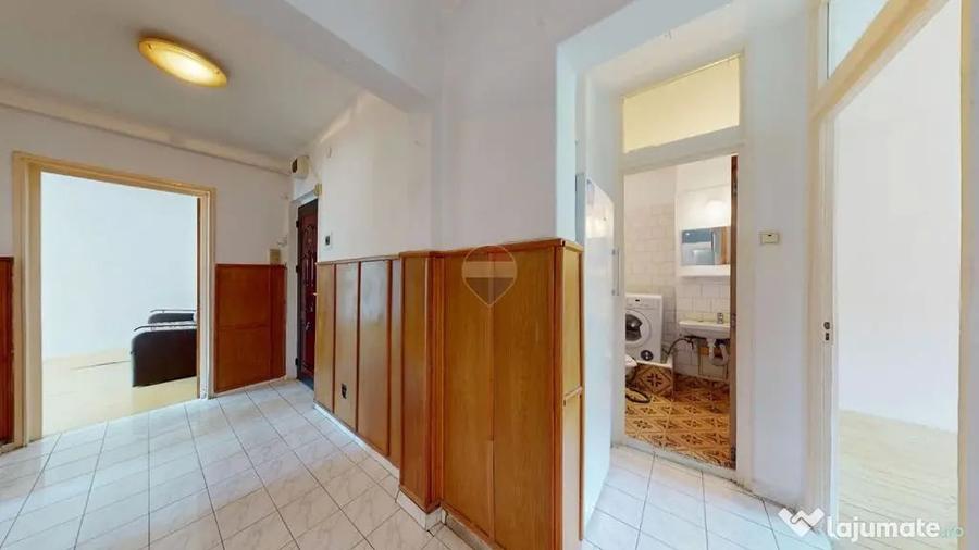 Apartament cu 4 camere decomandat în Răcădău