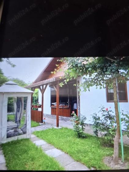 Casă cu Teren 250 Mp în Central