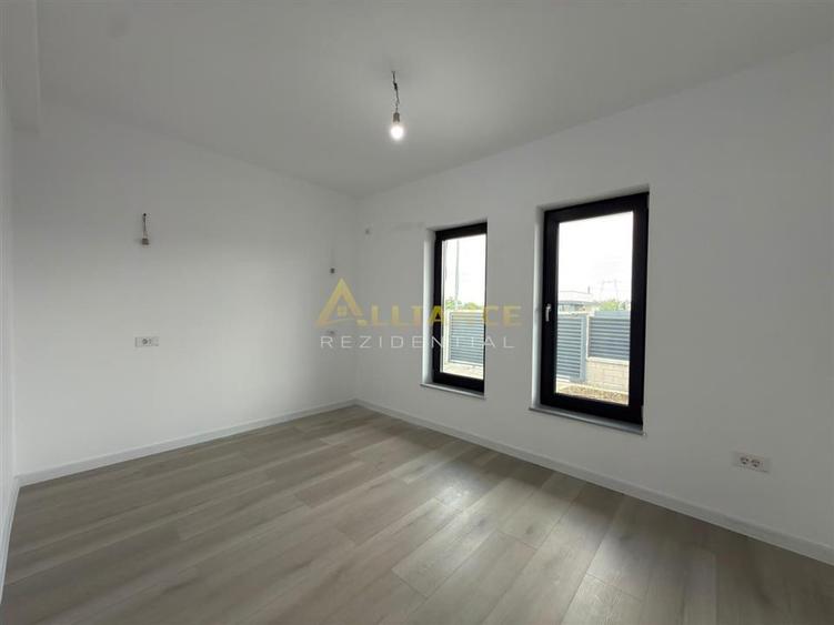 Casă individuală cu 5 camere cu Teren 360 Mp în Berceni