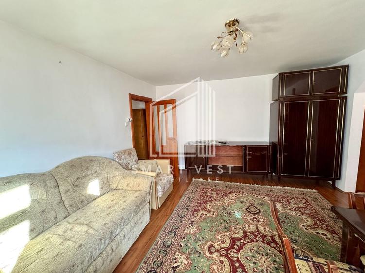 Apartament cu 2 camere semidecomandat, mobilat în Micro 16