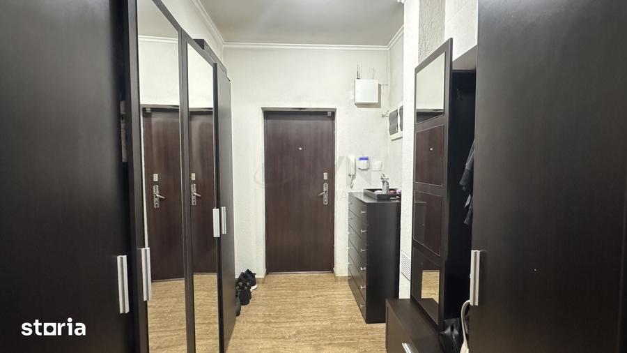 Casă cu 5 camere cu Teren 700 Mp în Crevedia
