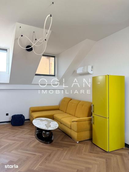 Apartament cu 3 camere semidecomandat în Reșița