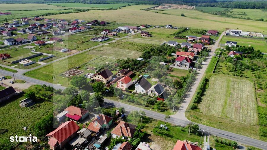 Casă cu 5 camere cu Teren 1200 Mp în Zăbrani