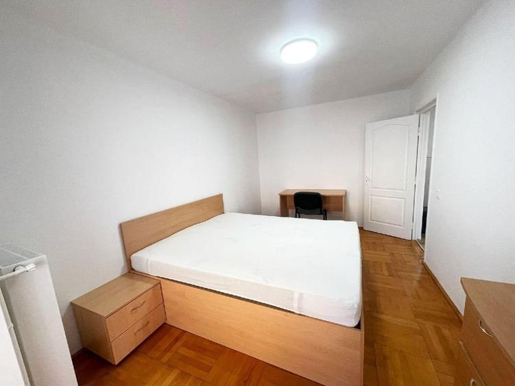 Apartament cu 3 camere decomandat, mobilat în Zorilor