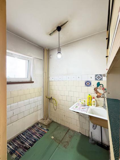 Apartament cu 2 camere semidecomandat în Berceni