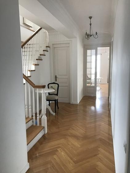 Casă cu 14 camere cu Teren 120 Mp în P-ța Ovidiu