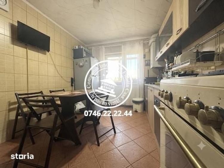 Apartament cu 3 camere decomandat în Ciurea