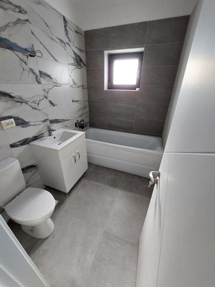 Apartament cu 2 camere decomandat în Haliu