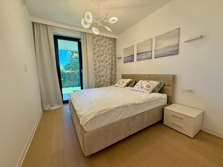 Apartament cu 3 camere decomandat, mobilat în Băneasa