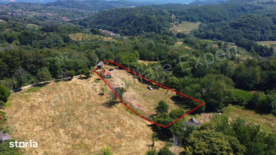 Teren de 3073 mp, în Cepari