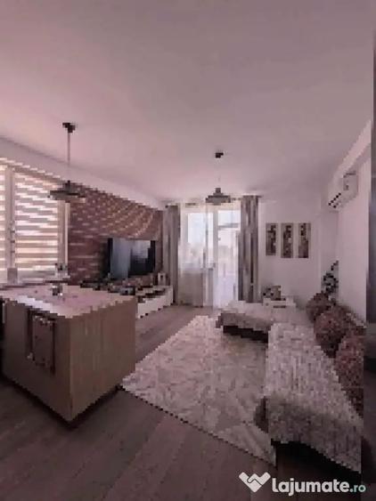 Apartament cu 3 camere decomandat în Vârteju