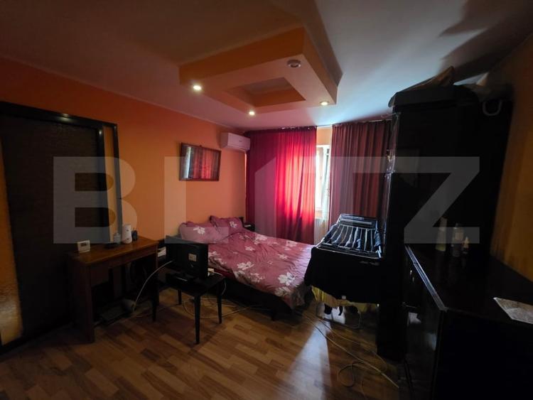 Apartament cu 2 camere semidecomandat, mobilat în Micro 40