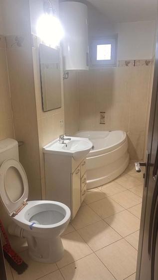 Spațiu comercial, de 48 mp, în Central