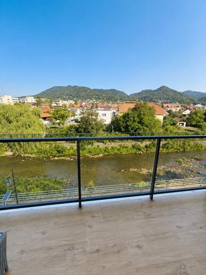 Apartament cu 2 camere semidecomandat în Ultracentral