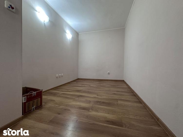Apartament cu 4 camere decomandat în Micro 5