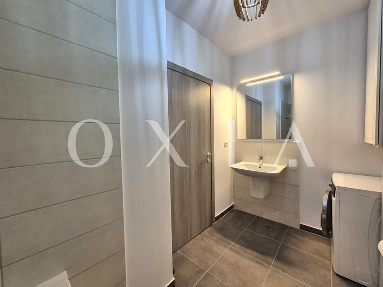 Apartament cu 2 camere semidecomandat, mobilat în Torontalului