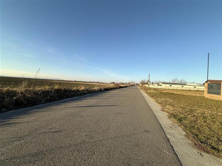 Teren agricol extravilan de 3600 mp, în Exterior Est