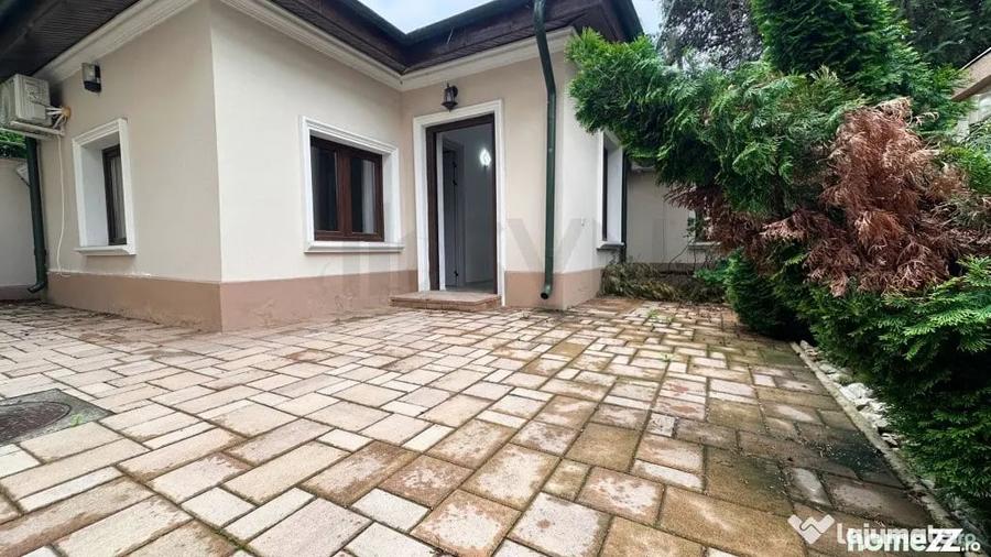 Casă cu 2 camere cu Teren 245 Mp în Herăstrău