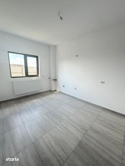 Casă cu 3 camere cu Canalizare în Central