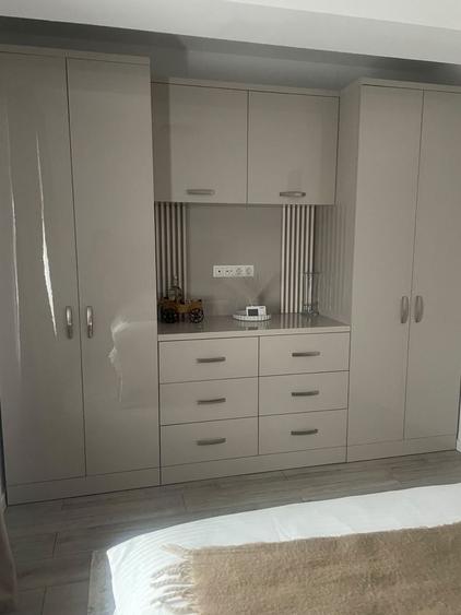 Apartament cu 3 camere decomandat în Exterior Vest