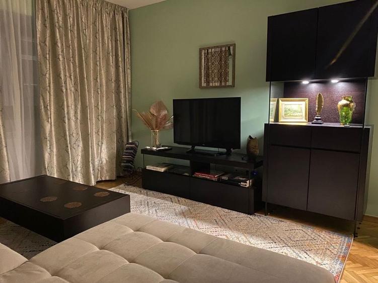 Apartament cu 3 camere decomandat în Titulescu