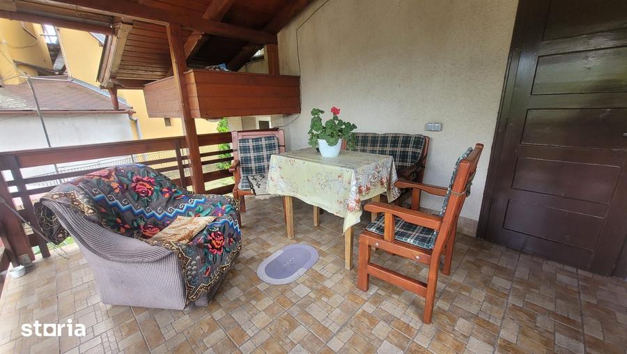 Casă cu 6 camere cu Teren 443 Mp în Livada