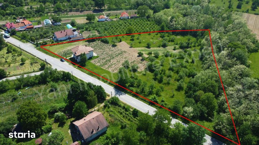 Casă cu 6 camere cu Teren 14710 Mp în Șuici