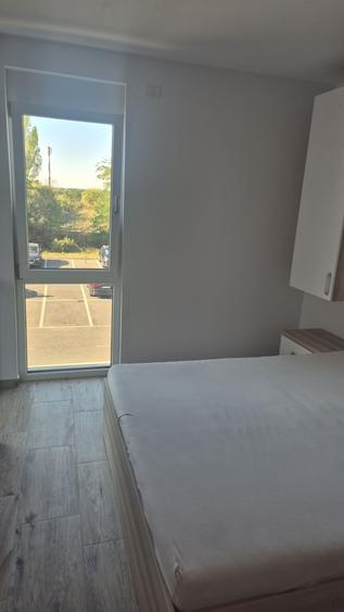 Apartament cu 2 camere decomandat în Exterior Vest