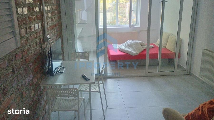 Garsonieră semidecomandată în Gara de Nord