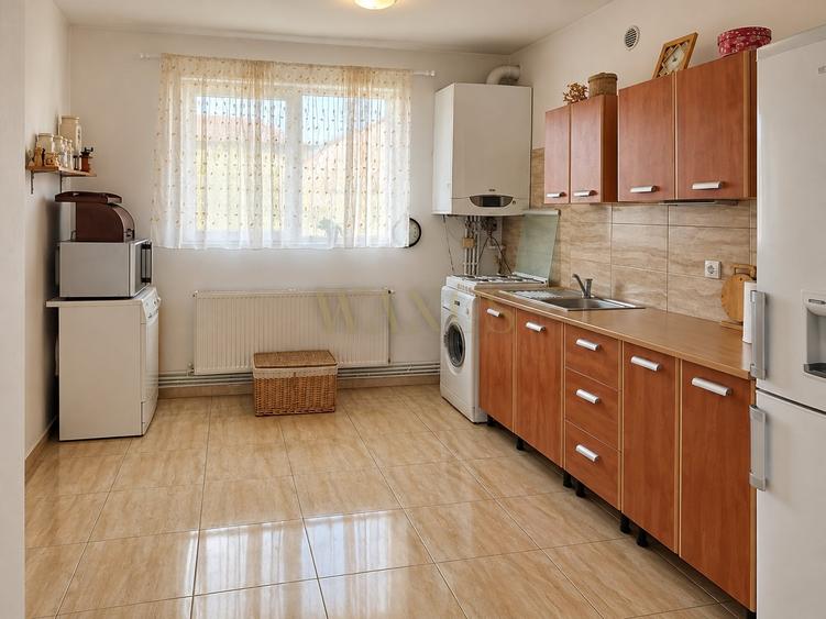 Casă individuală cu 4 camere cu Canalizare în Gilău