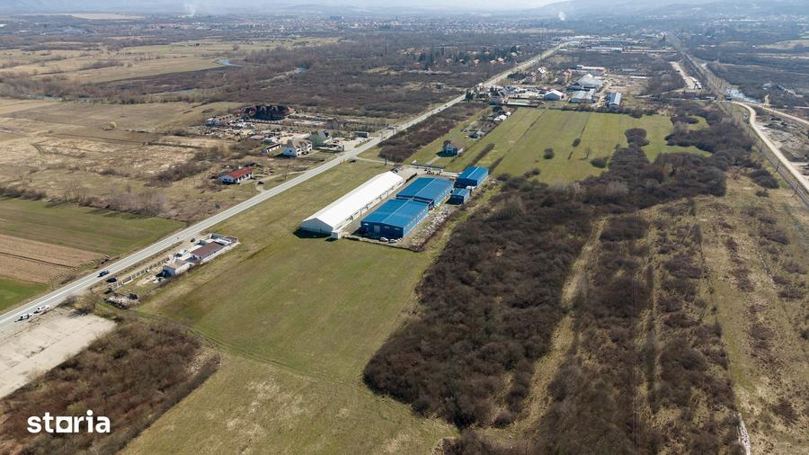Teren de 7194 mp, în Carașova