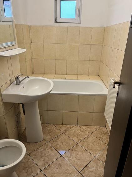 Apartament cu 2 camere decomandat în Exterior Vest