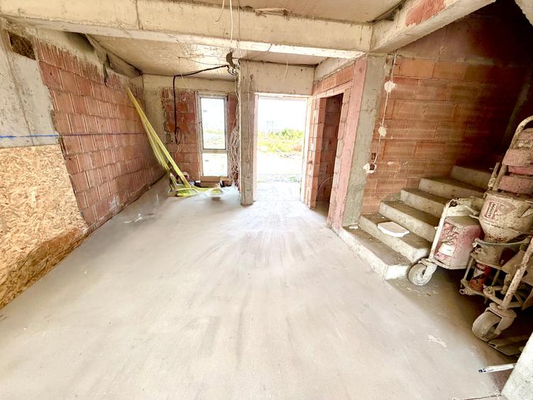 Duplex cu 4 camere cu Canalizare în Splaiul Unirii