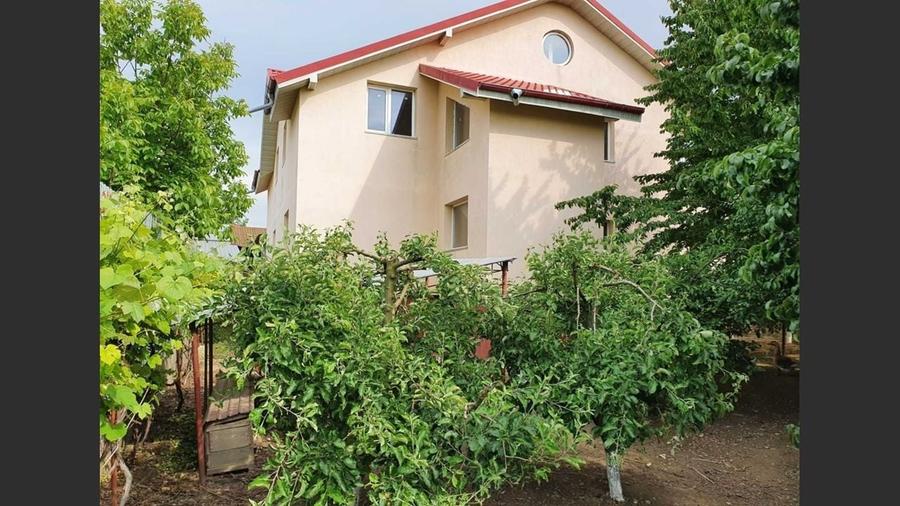 Casă cu 4 camere cu Teren 1000 Mp în Horia