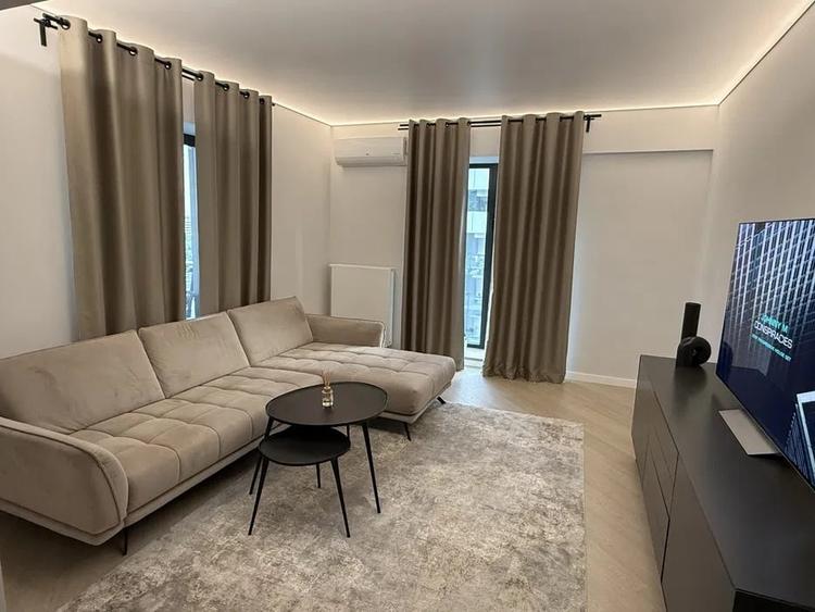 Apartament cu 3 camere decomandat, mobilat în Pipera