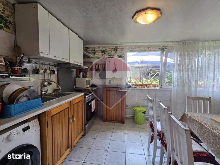 Casă cu 4 camere cu Teren 303 Mp în Ferentari