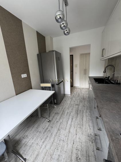 Apartament cu 3 camere semidecomandat, mobilat în Grigorescu