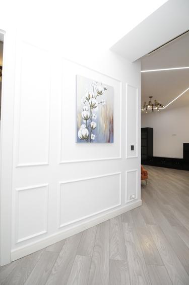 Apartament cu 3 camere semidecomandat, mobilat în Pipera