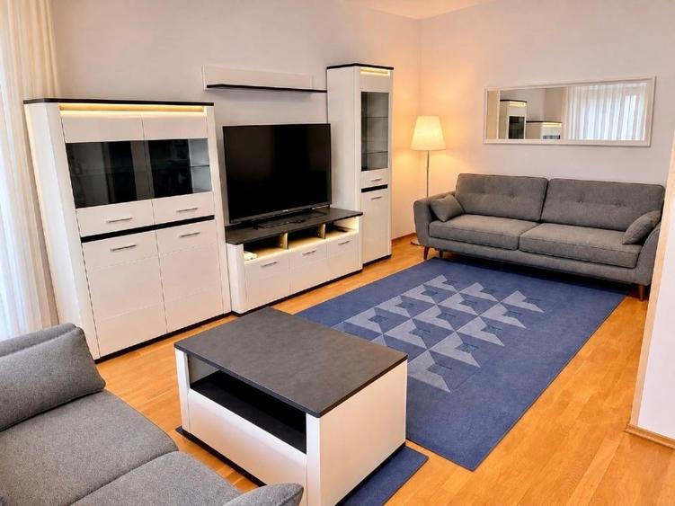 Apartament cu 3 camere, mobilat în Iancu Nicolae