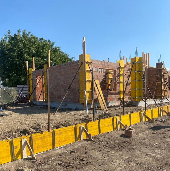 Casă cu 4 camere cu Teren 250 Mp în Dancu