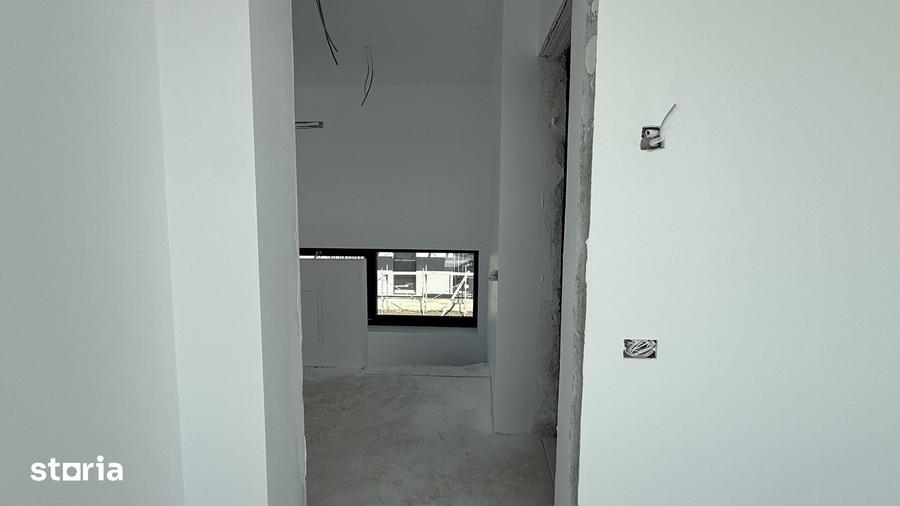 Casă cu 4 camere cu Teren 570 Mp în Balotești