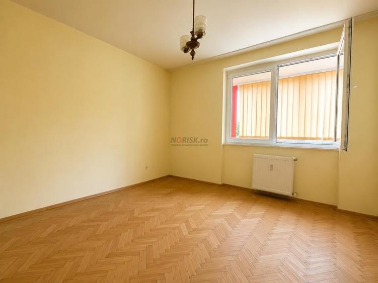 Apartament cu 2 camere semidecomandat în Baicului