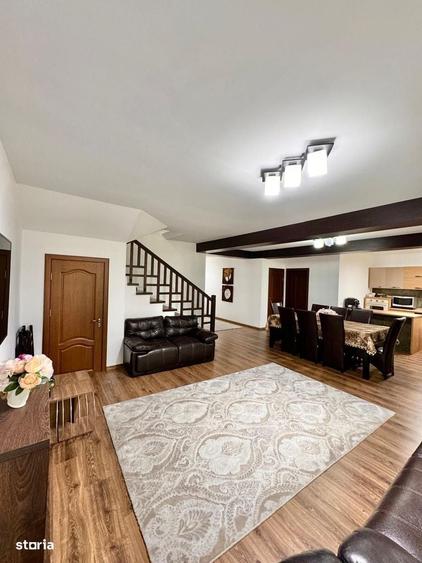 Casă cu 4 camere cu Teren 526 Mp în Central