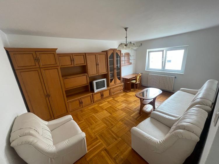 Particular vand apart. dec 3 camere mobilat - Constanta zona Tomis 3/Str. Soveja - 2