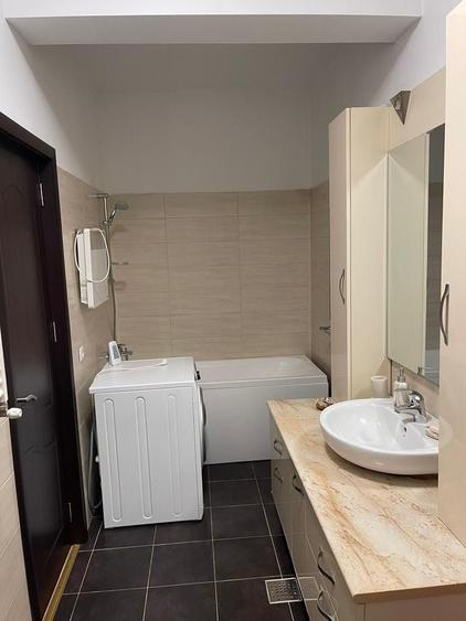 Apartament cu 3 camere în Crângași