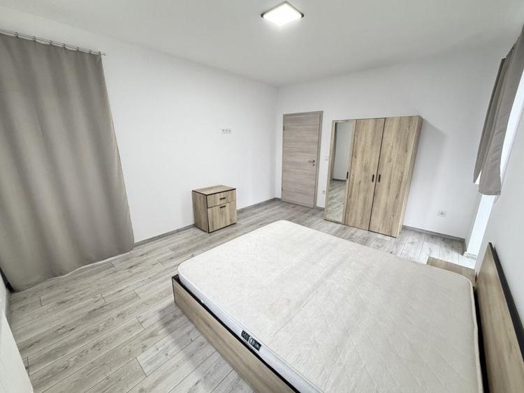 Apartament cu 2 camere decomandat, mobilat în Broscărie