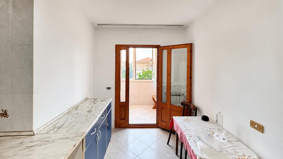 Apartament cu 2 camere decomandat în Rogerius