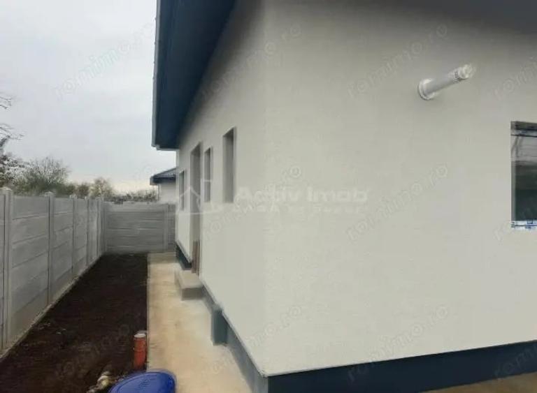 Casă cu 3 camere cu Teren 365 Mp în Mihăilești