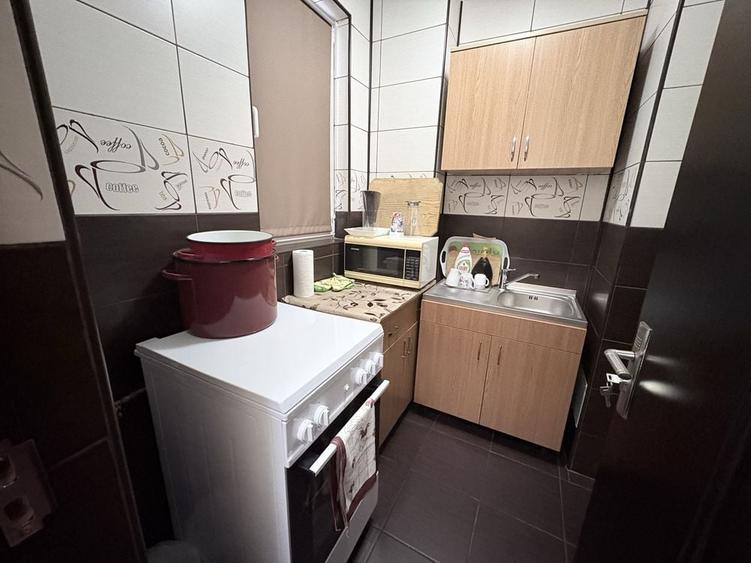 Apartament cu 2 camere decomandat în Berceni